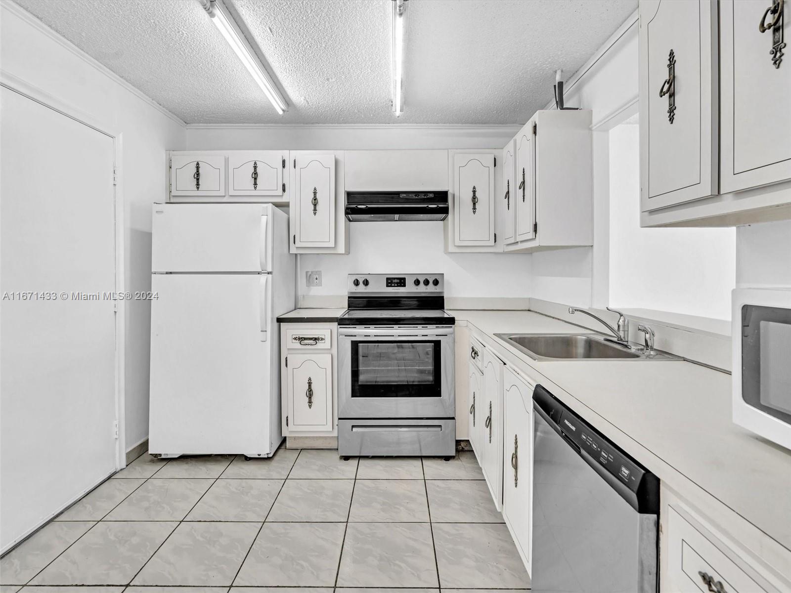 EDEN ISLES CONDO PART 3 - Residential Lease