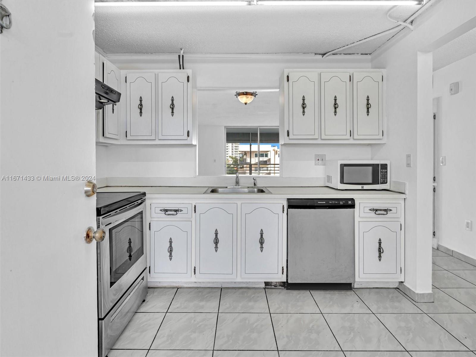 EDEN ISLES CONDO PART 3 - Residential Lease