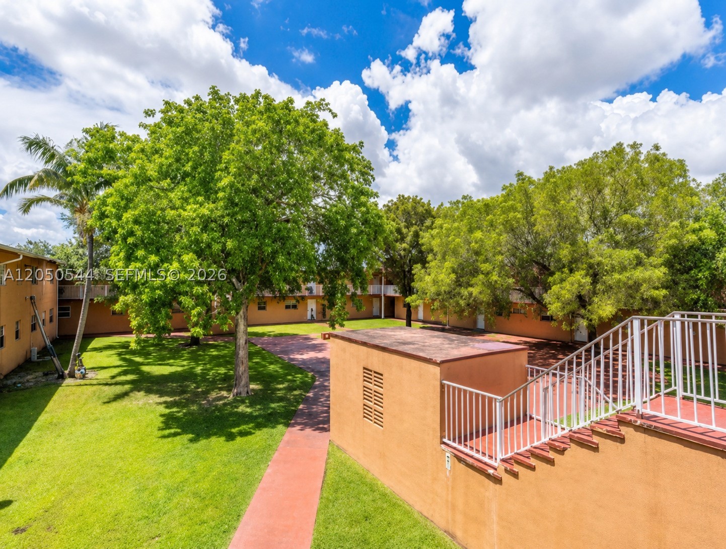 BELLA LUNA CONDO - Residential