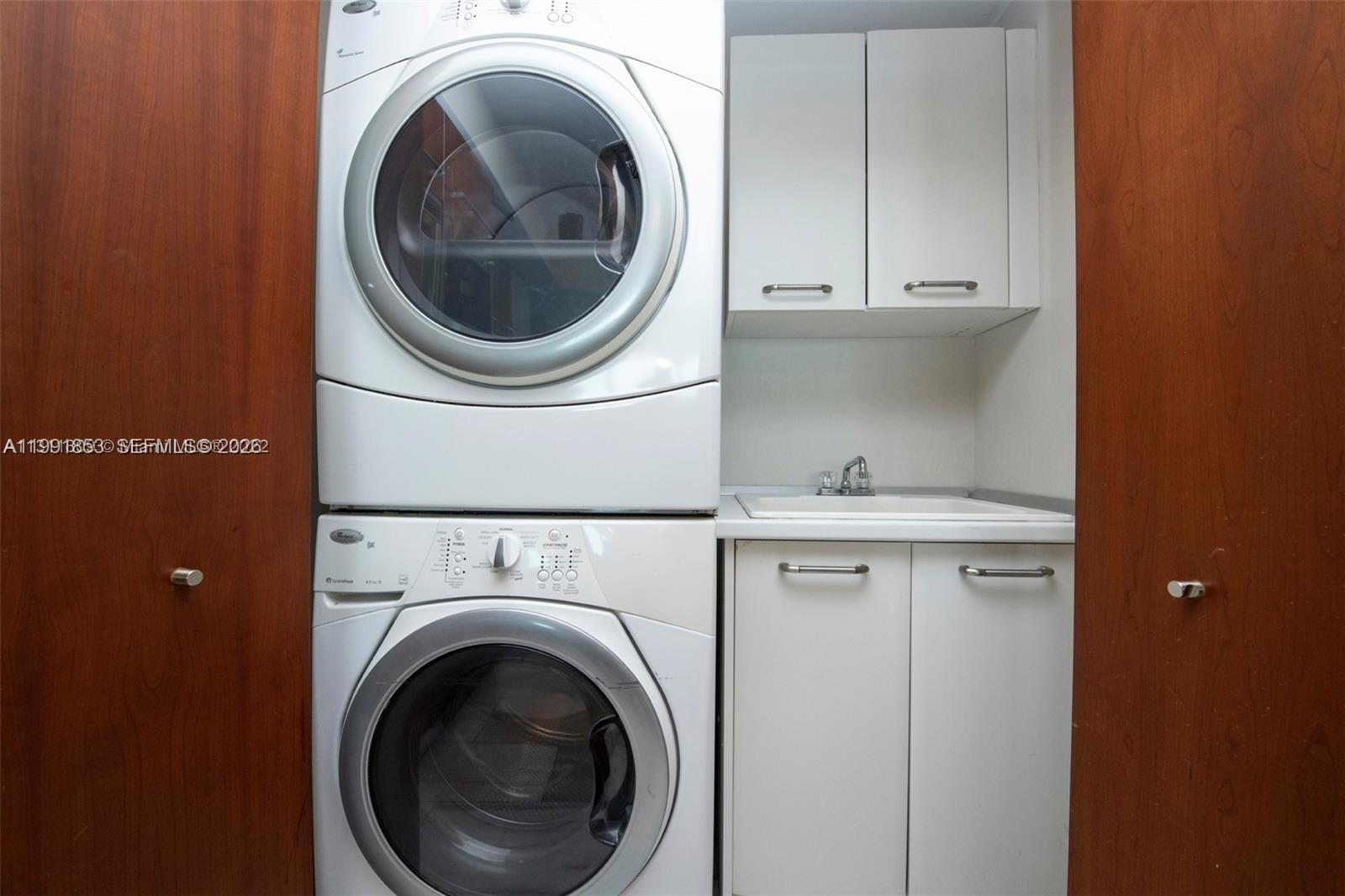JADE RESIDENCES - Residential
