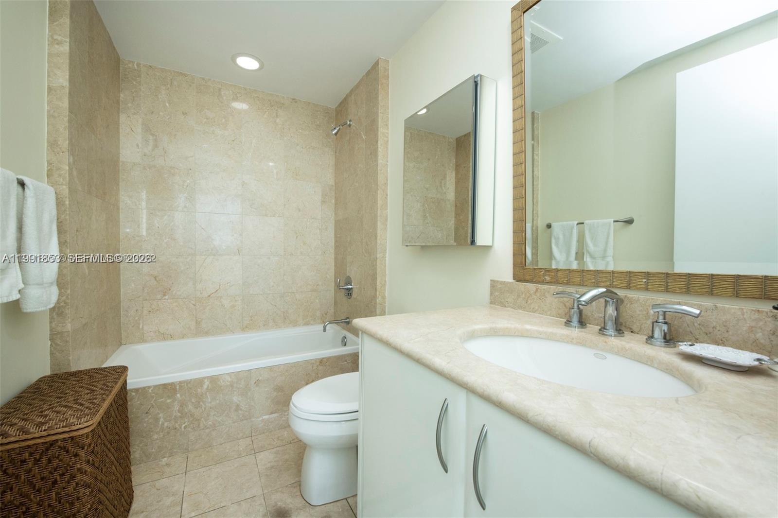 JADE RESIDENCES - Residential