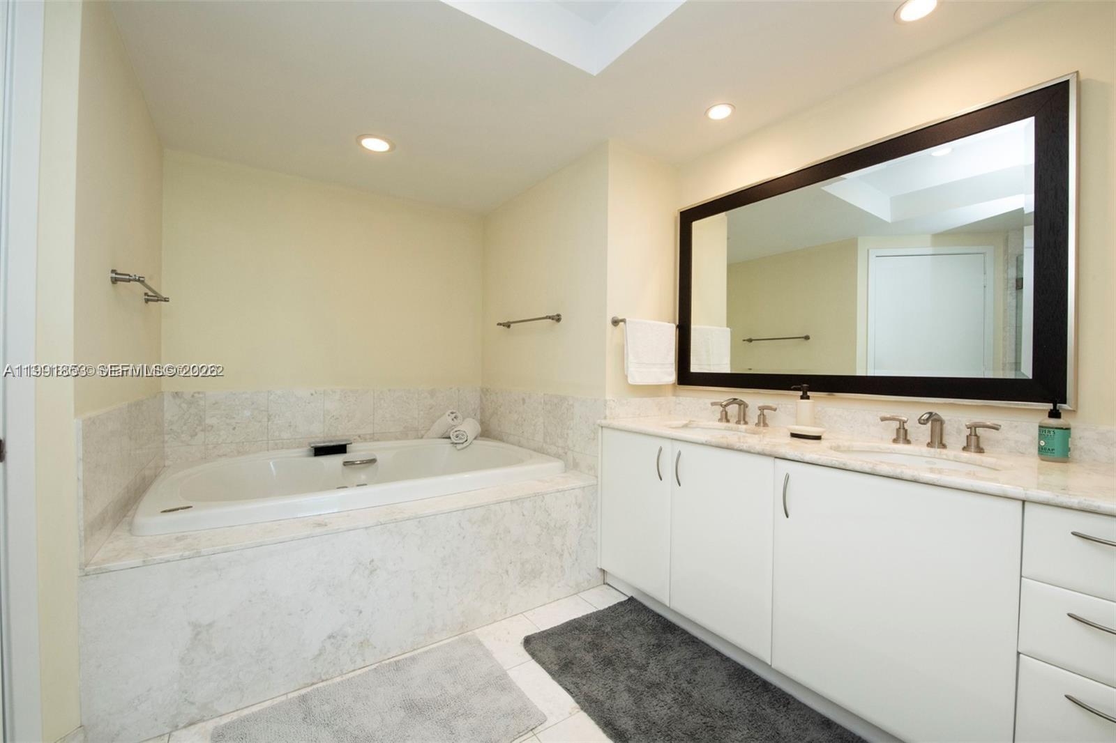 JADE RESIDENCES - Residential