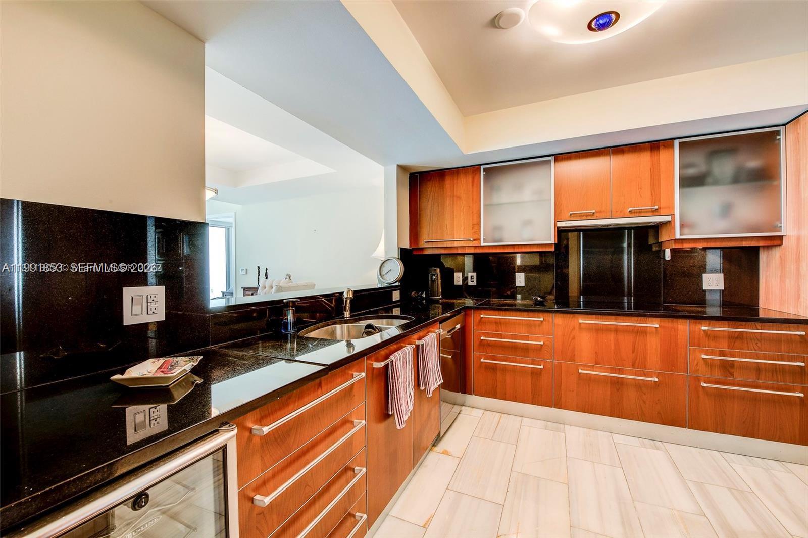 JADE RESIDENCES - Residential