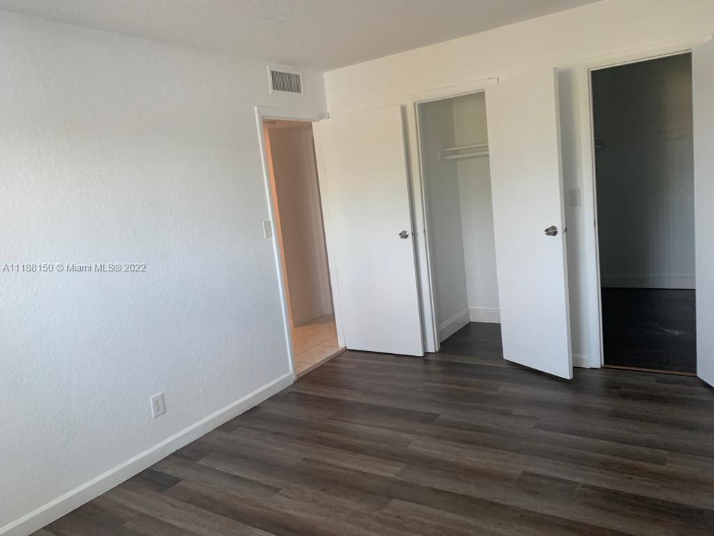 GLEN COVE APTS 3 CONDO - Residential Lease