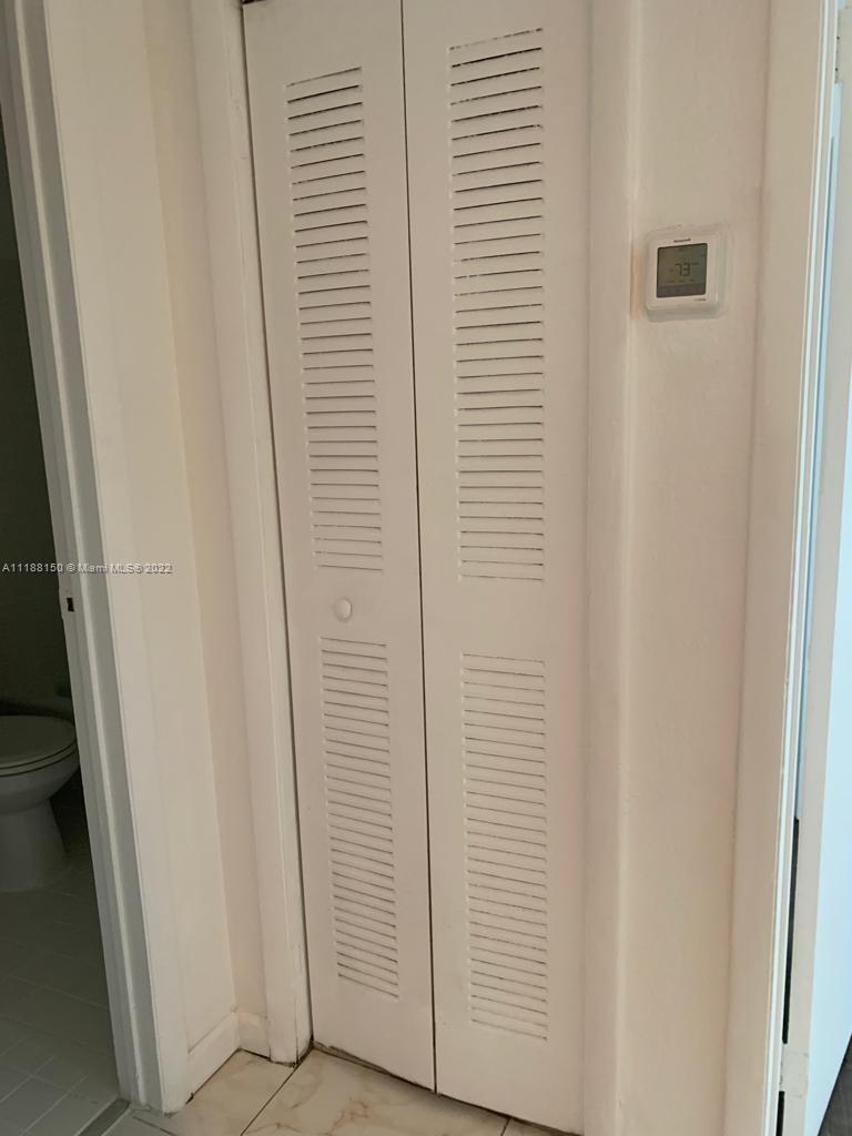 GLEN COVE APTS 3 CONDO - Residential Lease