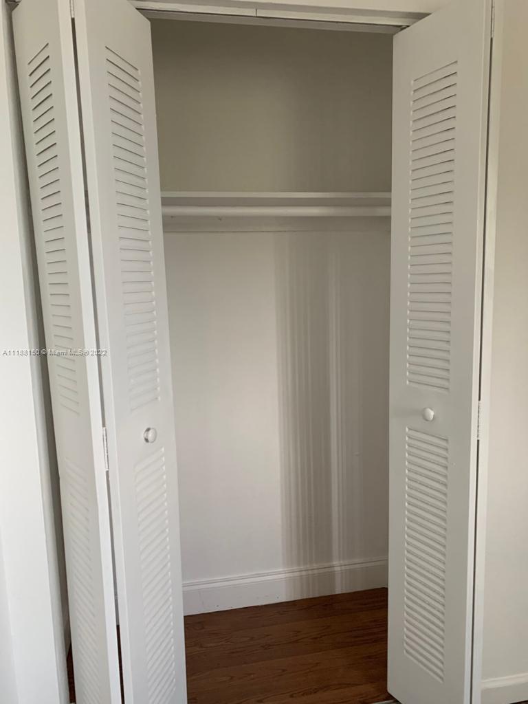 GLEN COVE APTS 3 CONDO - Residential Lease
