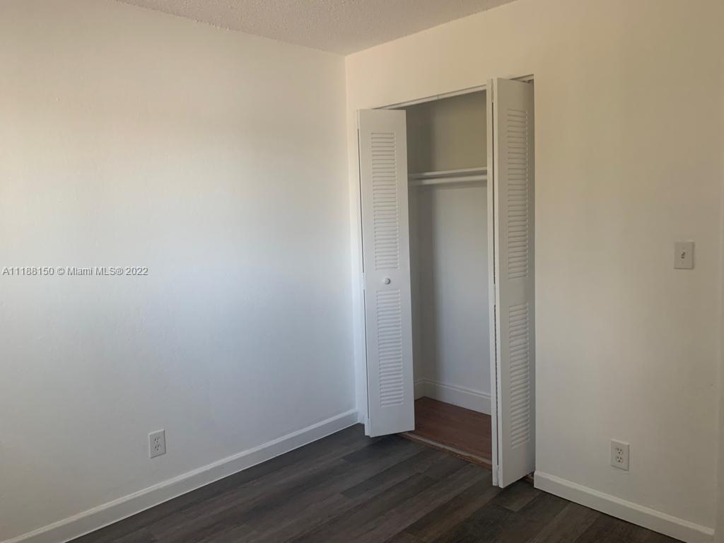 GLEN COVE APTS 3 CONDO - Residential Lease