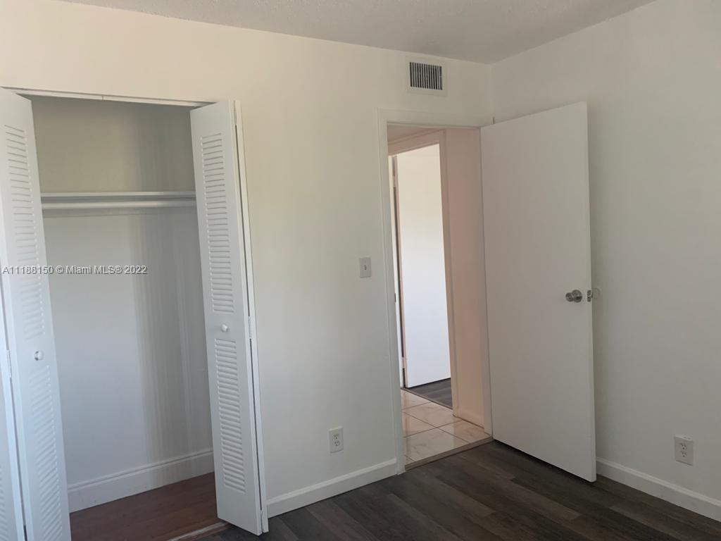 GLEN COVE APTS 3 CONDO - Residential Lease