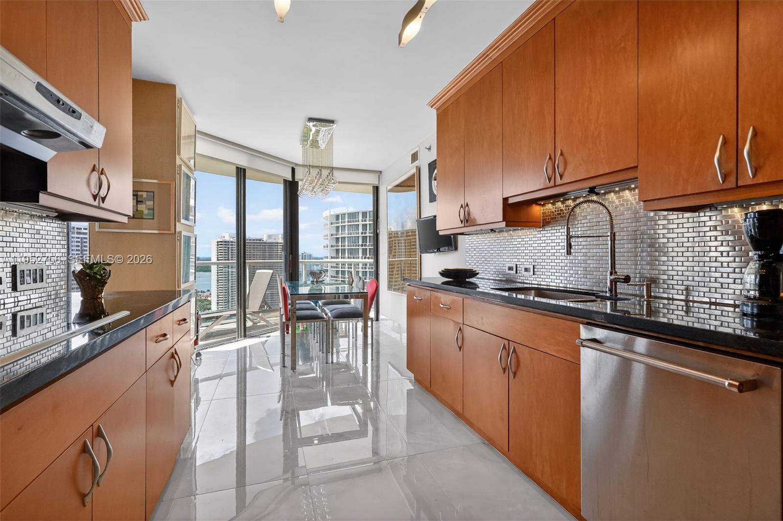 4000 ISL BLVD WILLIAMS IS - Residential
