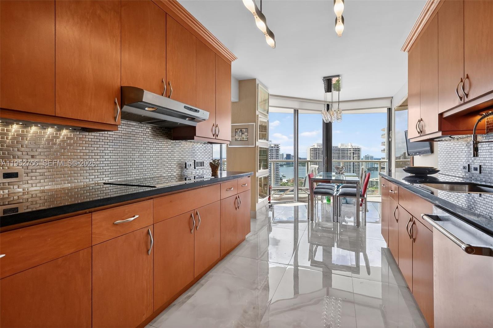 4000 ISL BLVD WILLIAMS IS - Residential