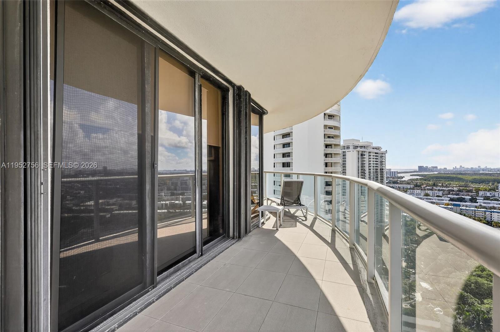 4000 ISL BLVD WILLIAMS IS - Residential