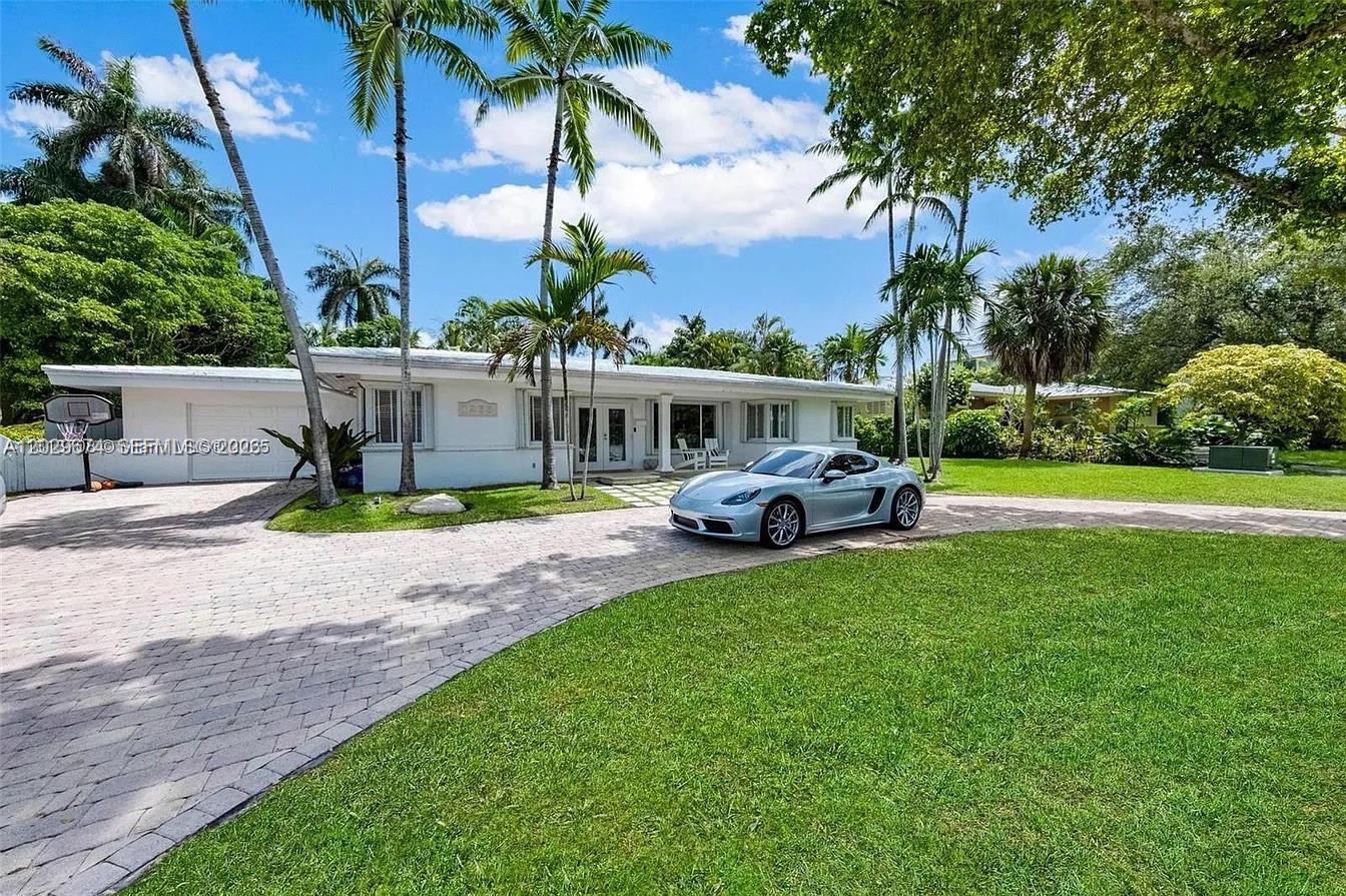 BAY LURE - Residential Lease