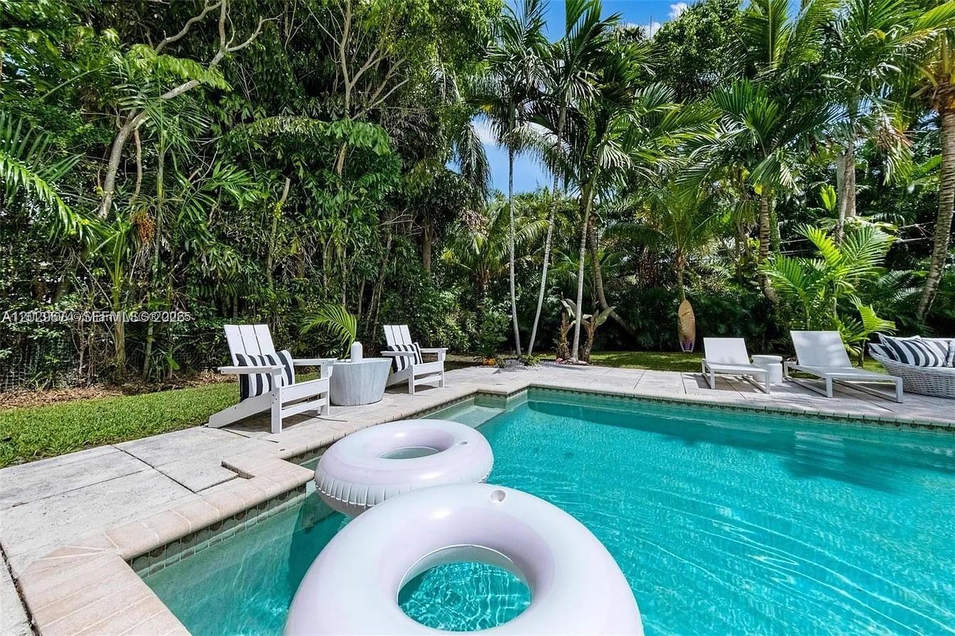 BAY LURE - Residential Lease
