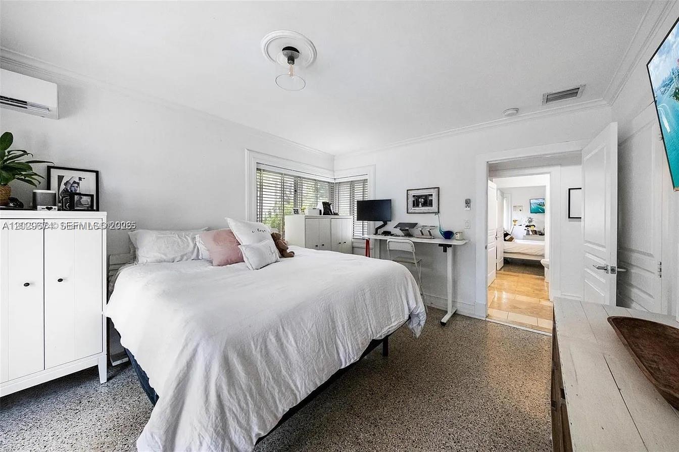 BAY LURE - Residential Lease