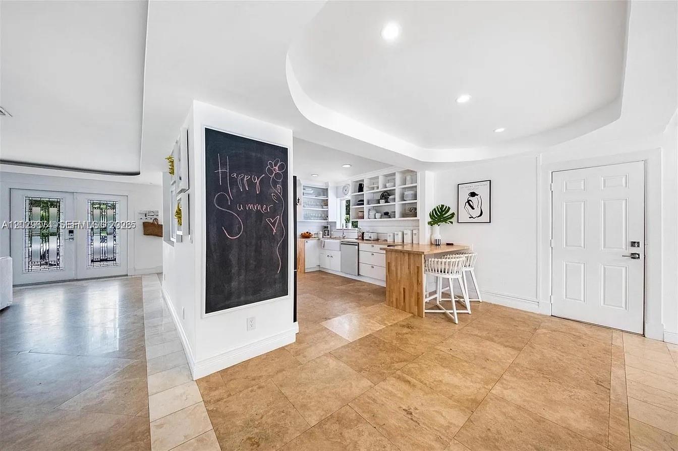 BAY LURE - Residential Lease