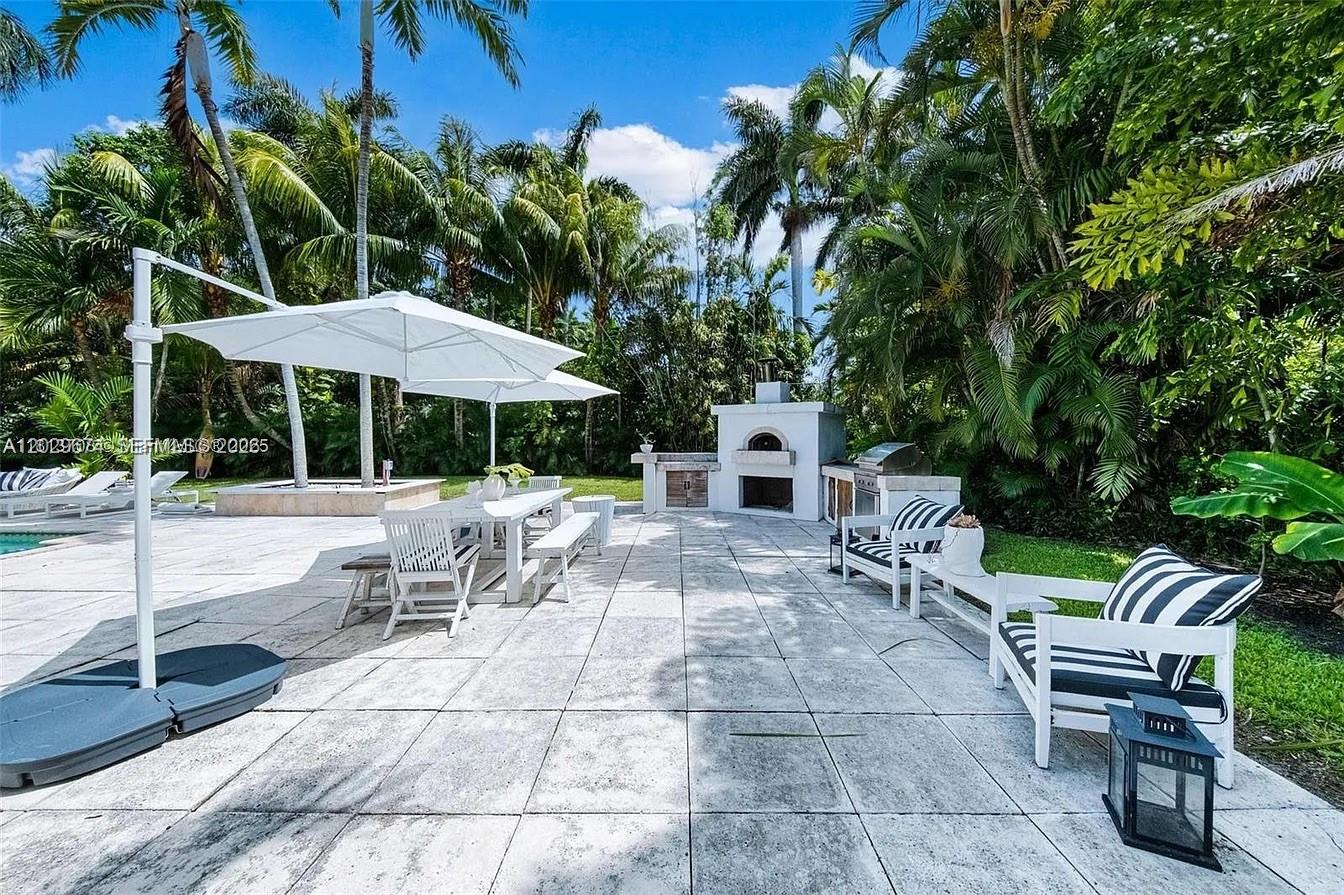 BAY LURE - Residential Lease