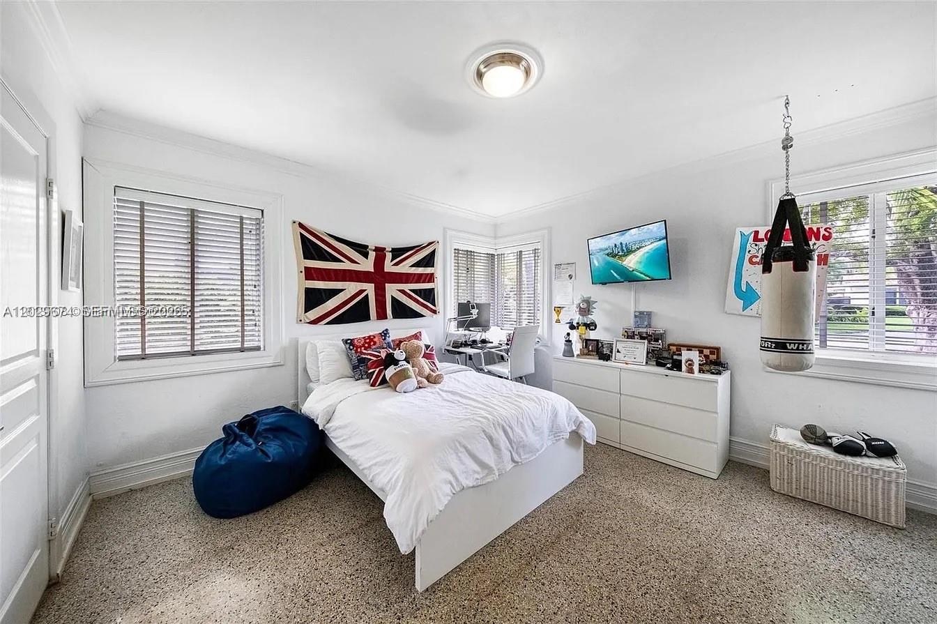 BAY LURE - Residential Lease