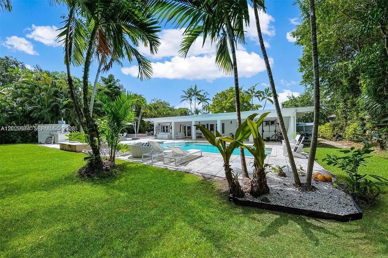 BAY LURE - Residential Lease