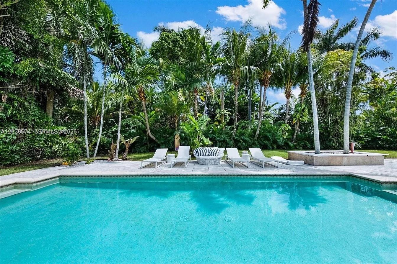 BAY LURE - Residential Lease