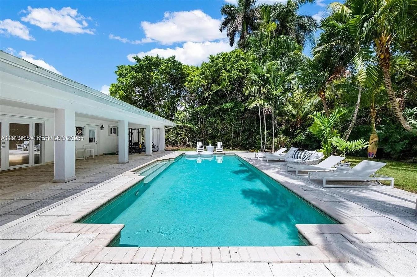 BAY LURE - Residential Lease