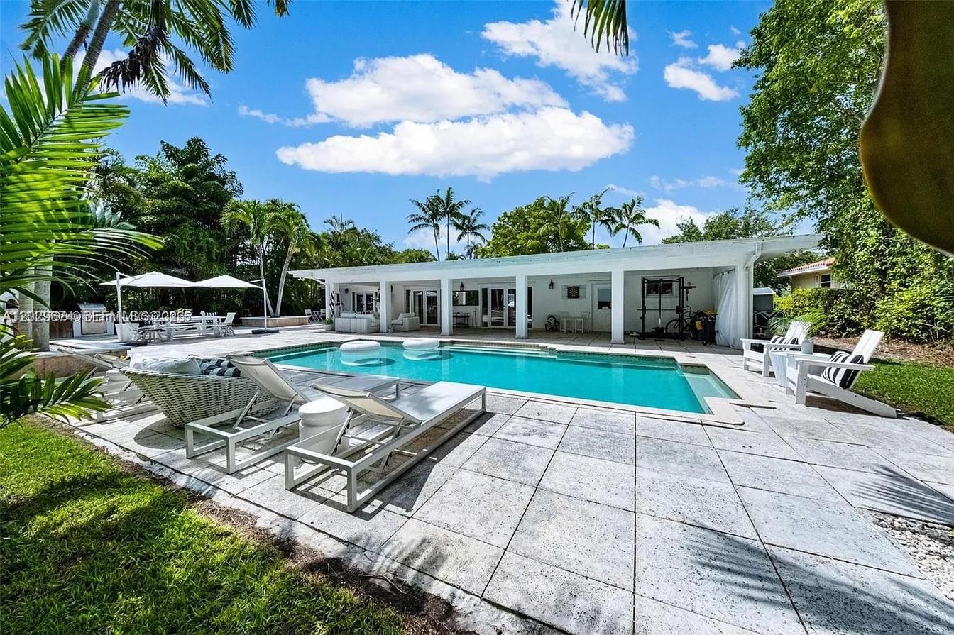 BAY LURE - Residential Lease