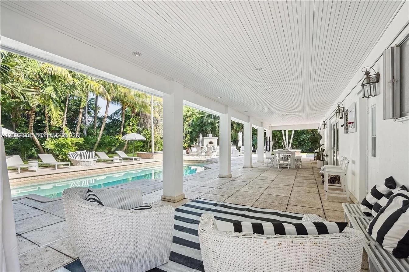 BAY LURE - Residential Lease