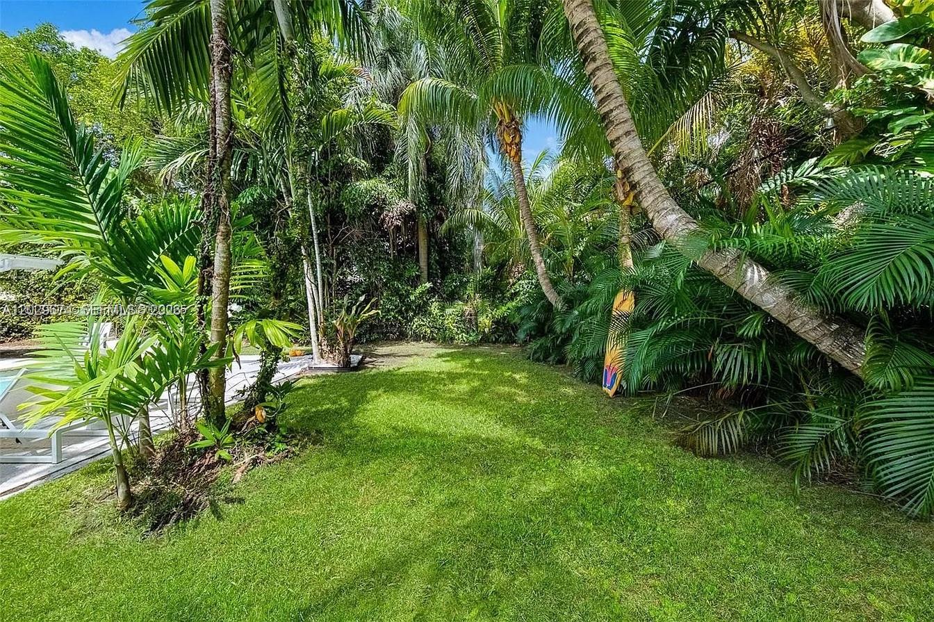 BAY LURE - Residential Lease