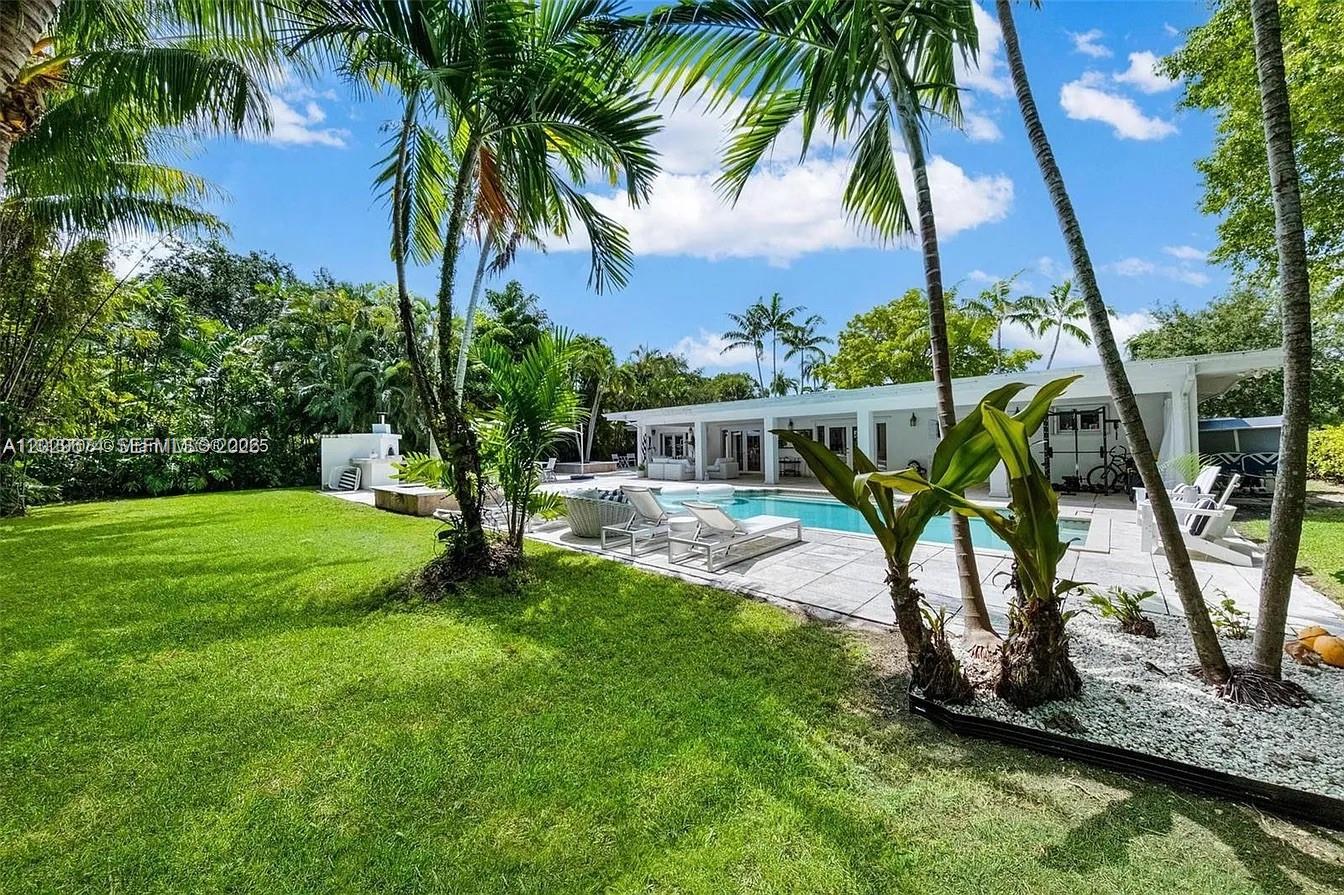 BAY LURE - Residential Lease
