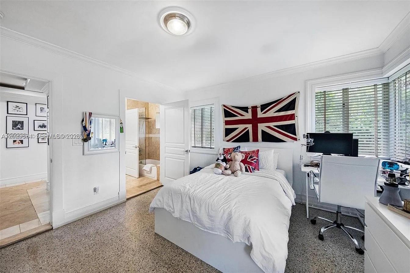 BAY LURE - Residential Lease