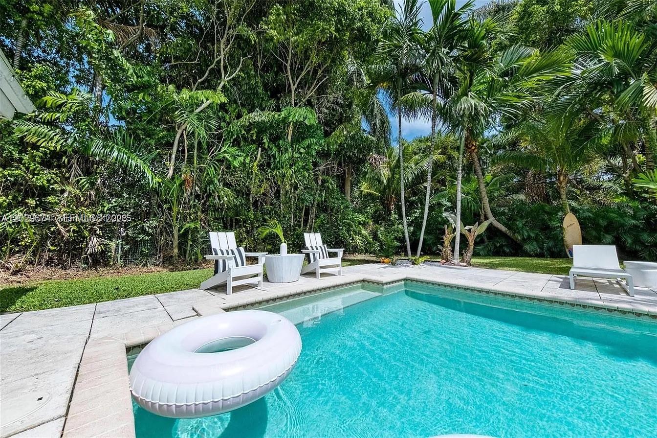 BAY LURE - Residential Lease