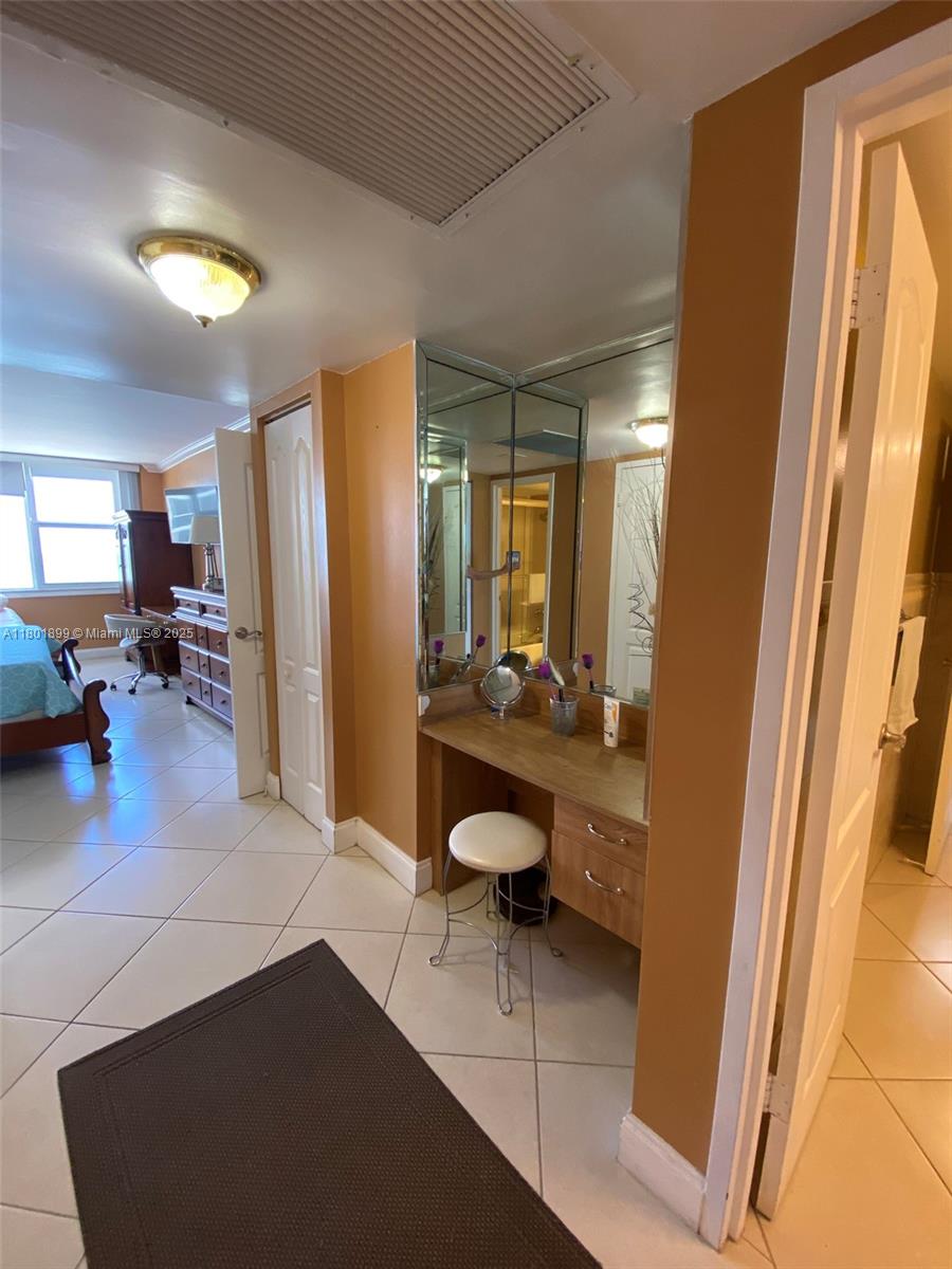 PARKER DORADO CONDO - Residential