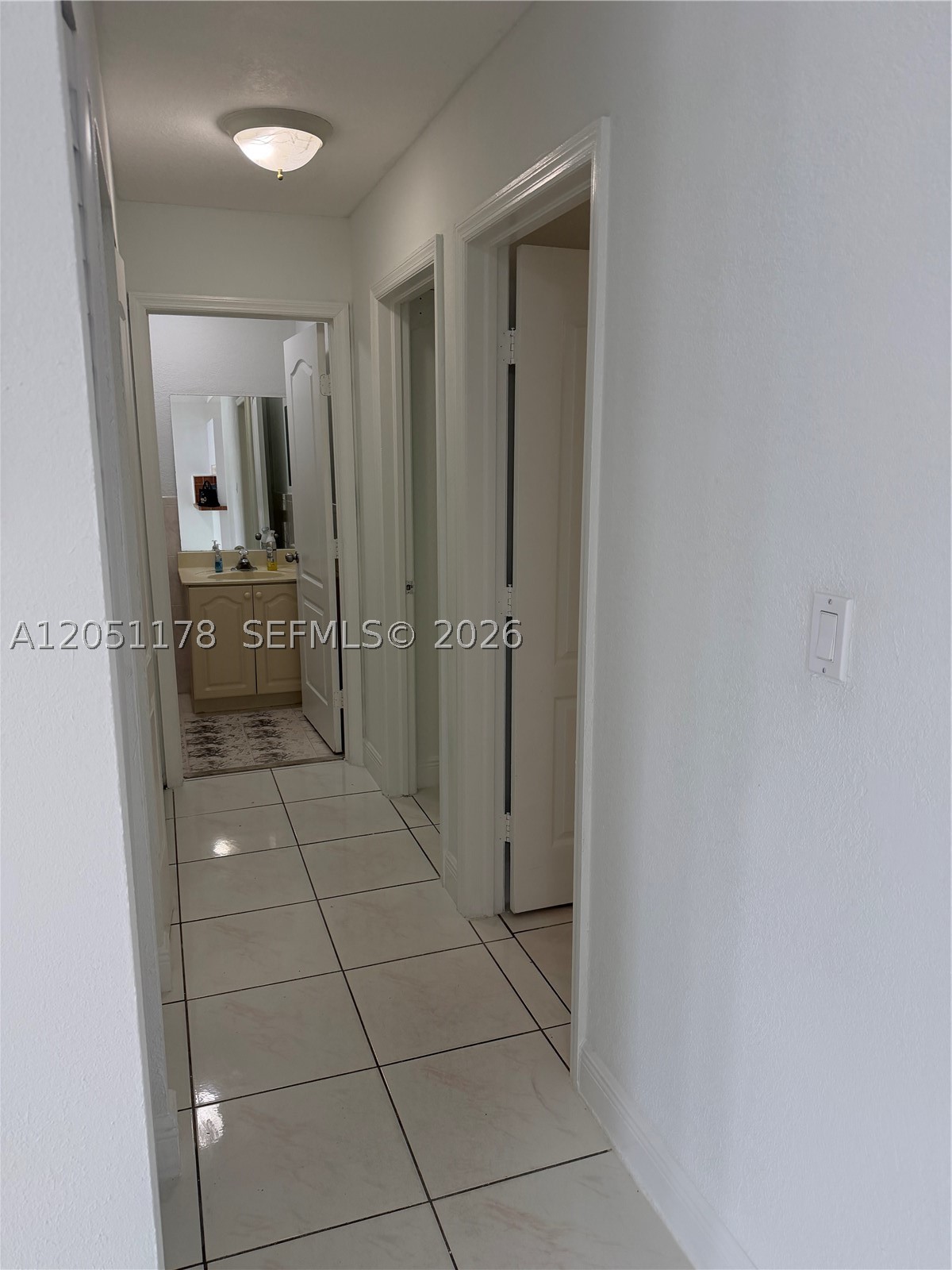 LES FONTAINES CONDO - Residential Lease