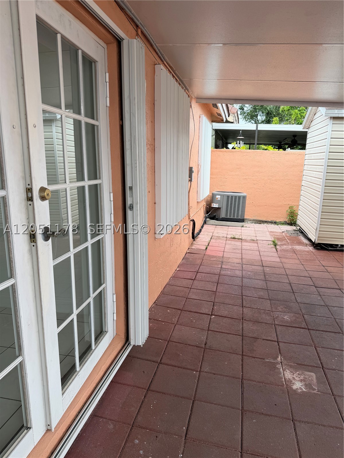 LES FONTAINES CONDO - Residential Lease