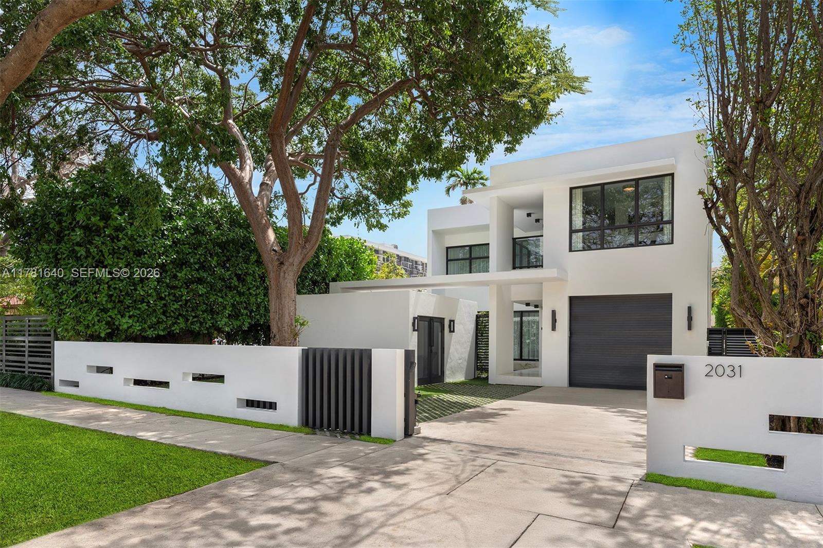 BRICKELLS FLAGLER - Residential