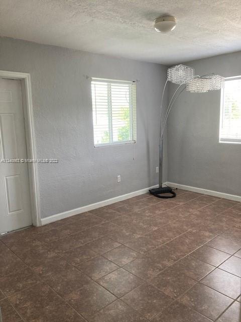 DOUGLAS OAKS CONDO - Residential Lease