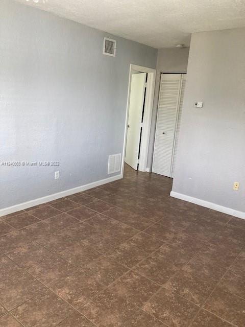 DOUGLAS OAKS CONDO - Residential Lease