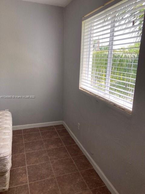 DOUGLAS OAKS CONDO - Residential Lease
