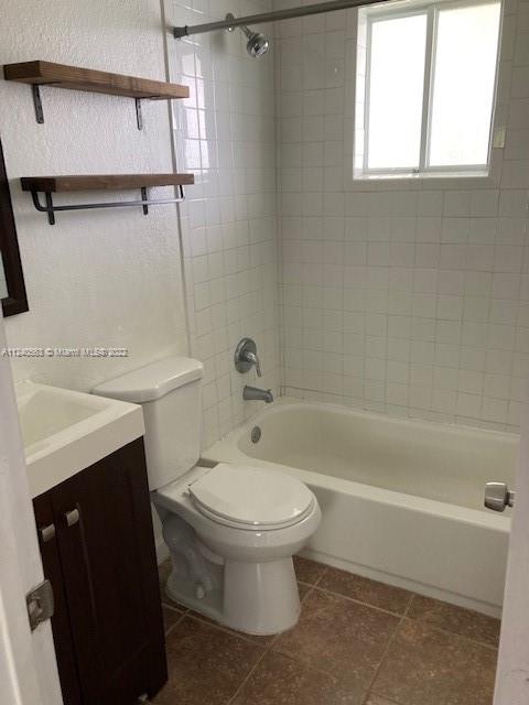 DOUGLAS OAKS CONDO - Residential Lease