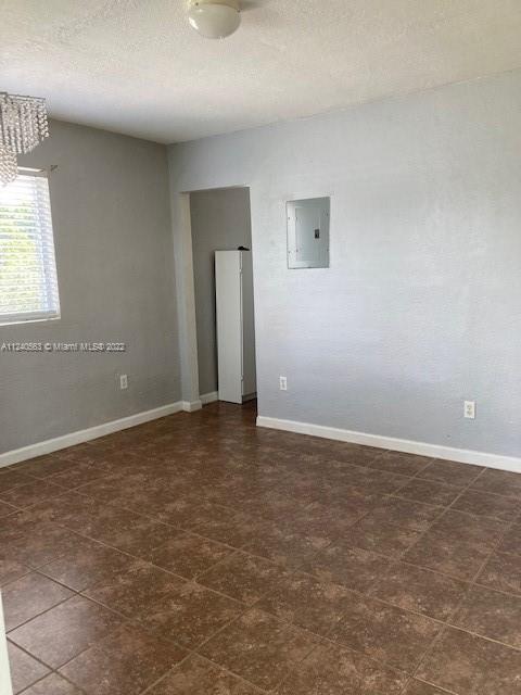 Great condo in the grove.  Must see.