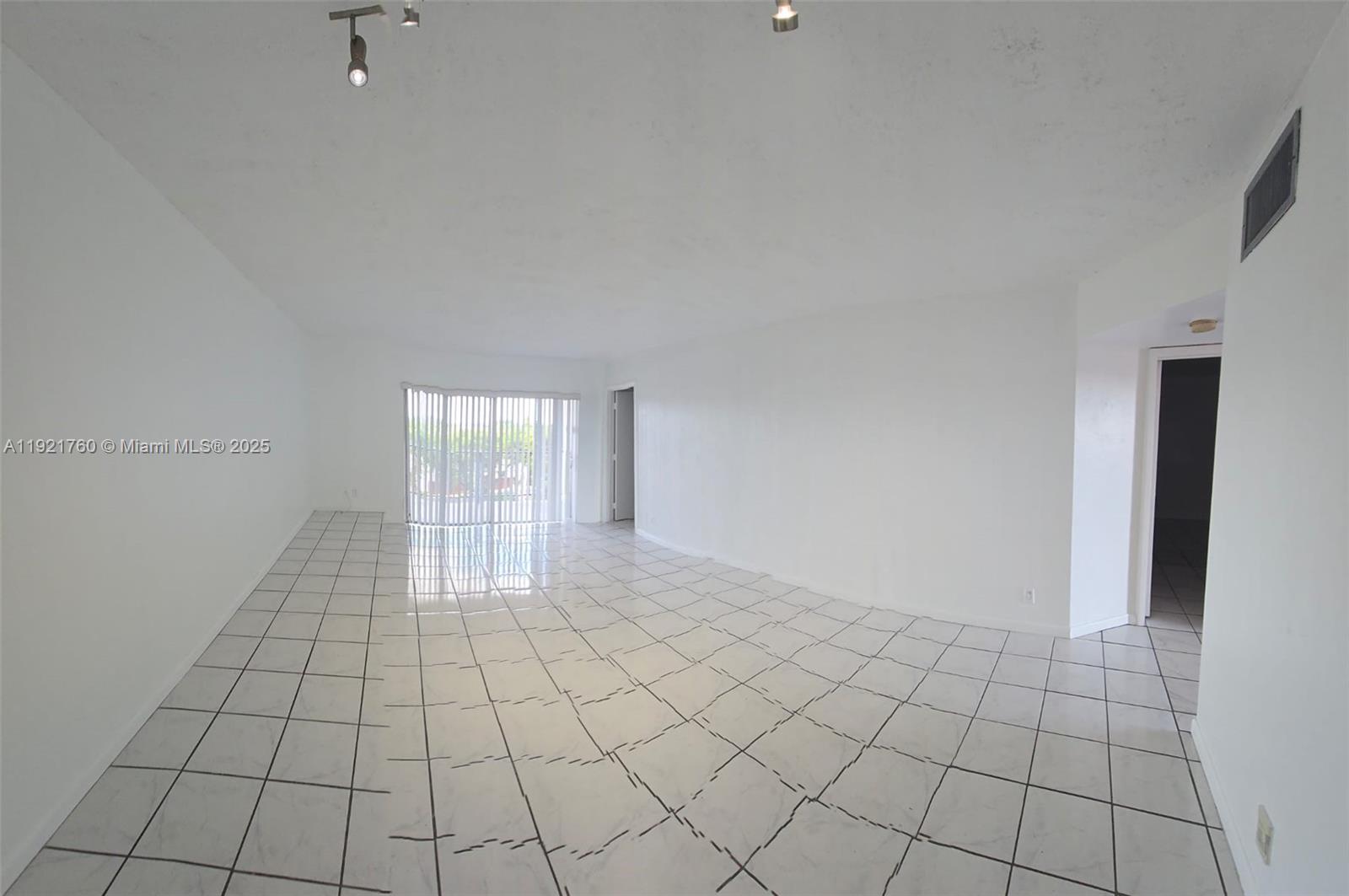 RAMBLEWOOD CONDO C - Residential