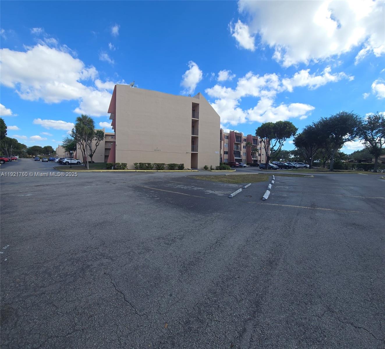 RAMBLEWOOD CONDO C - Residential