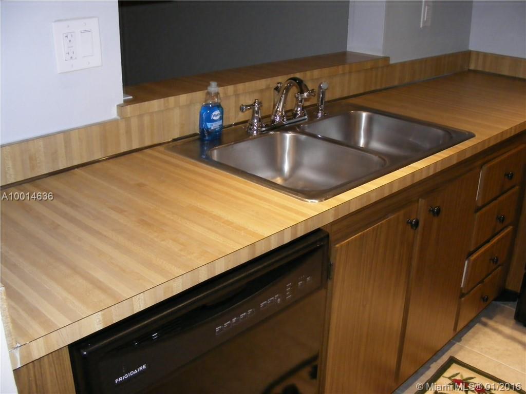 Ramblewood East Condo - Residential Lease