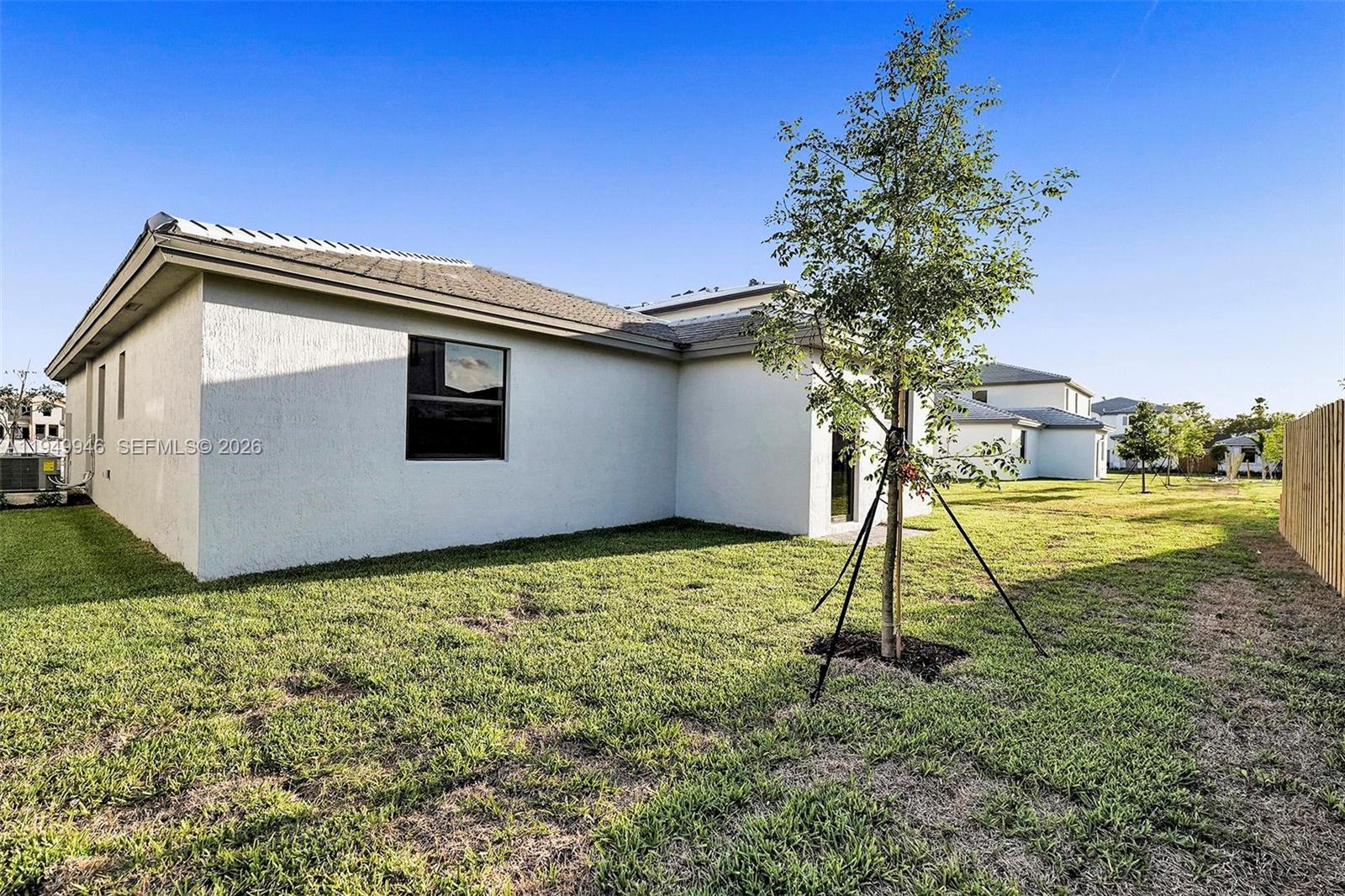 PINE VISTA - Residential