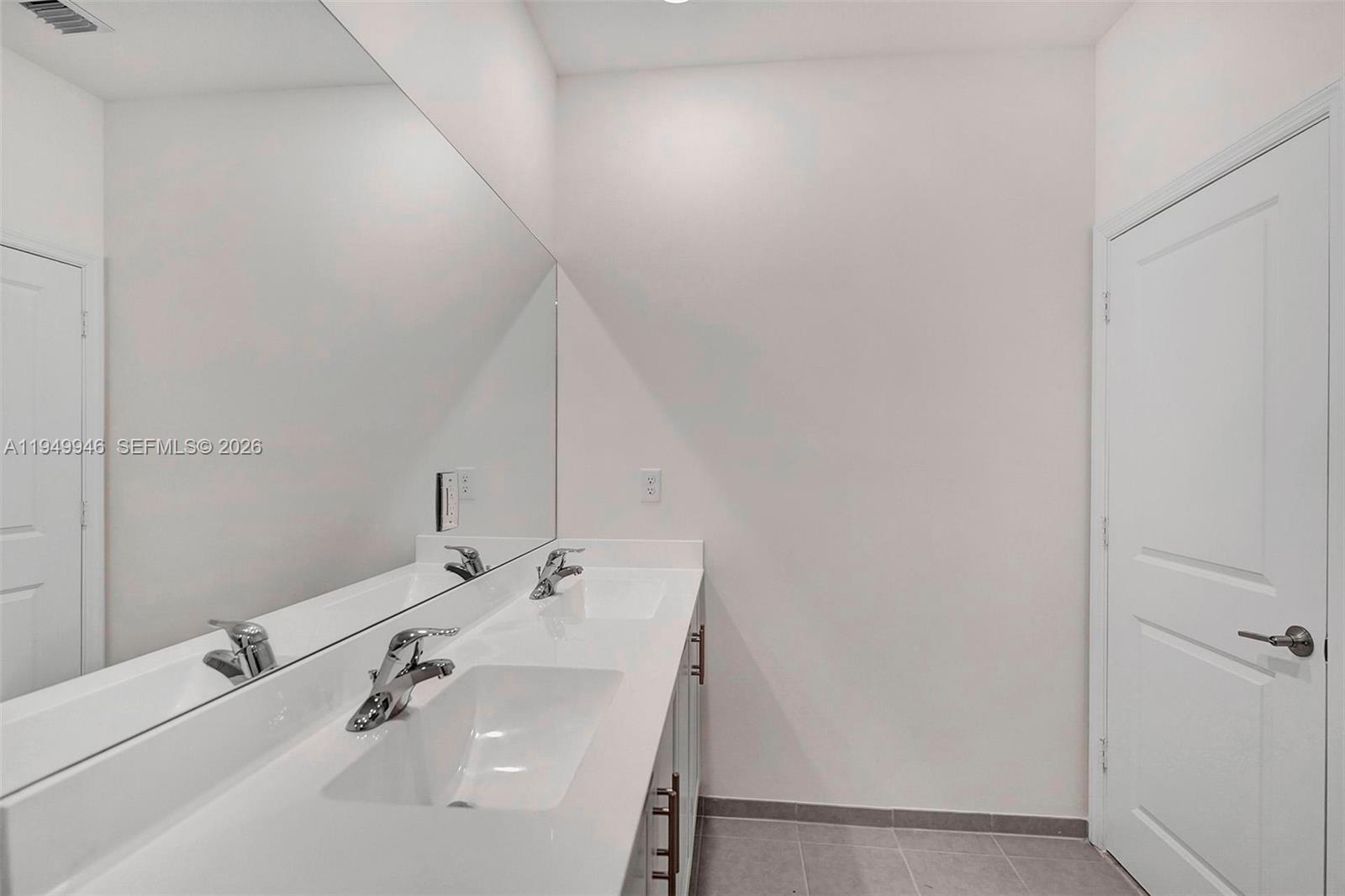 PINE VISTA - Residential
