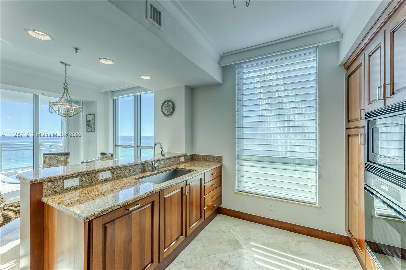 DIPLOMAT OCEANFRONT RESID - Residential
