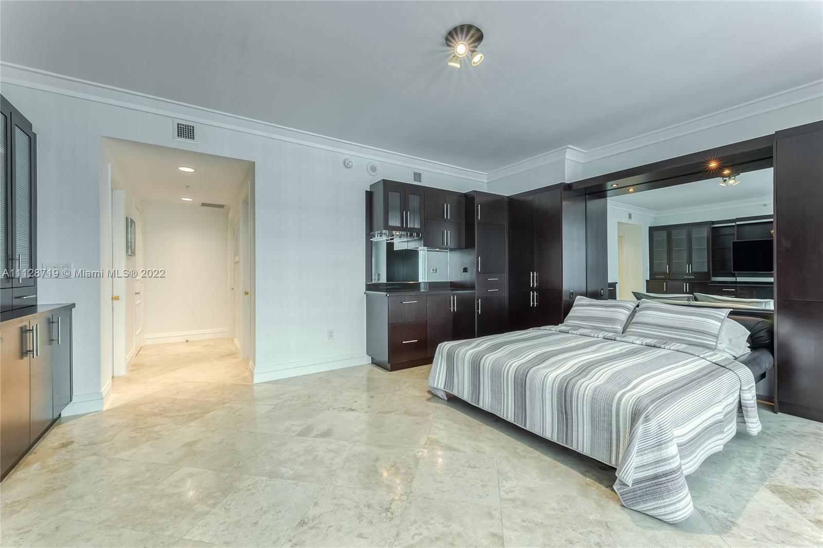 DIPLOMAT OCEANFRONT RESID - Residential