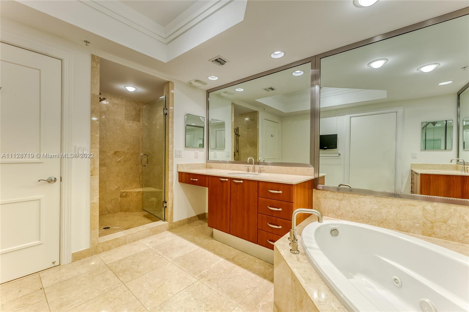 DIPLOMAT OCEANFRONT RESID - Residential