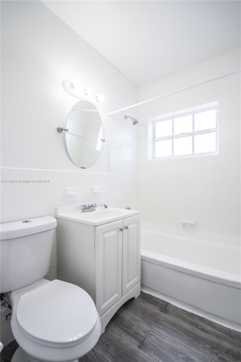 ISLE OF NORMANDY MIAMI VI - Residential Lease