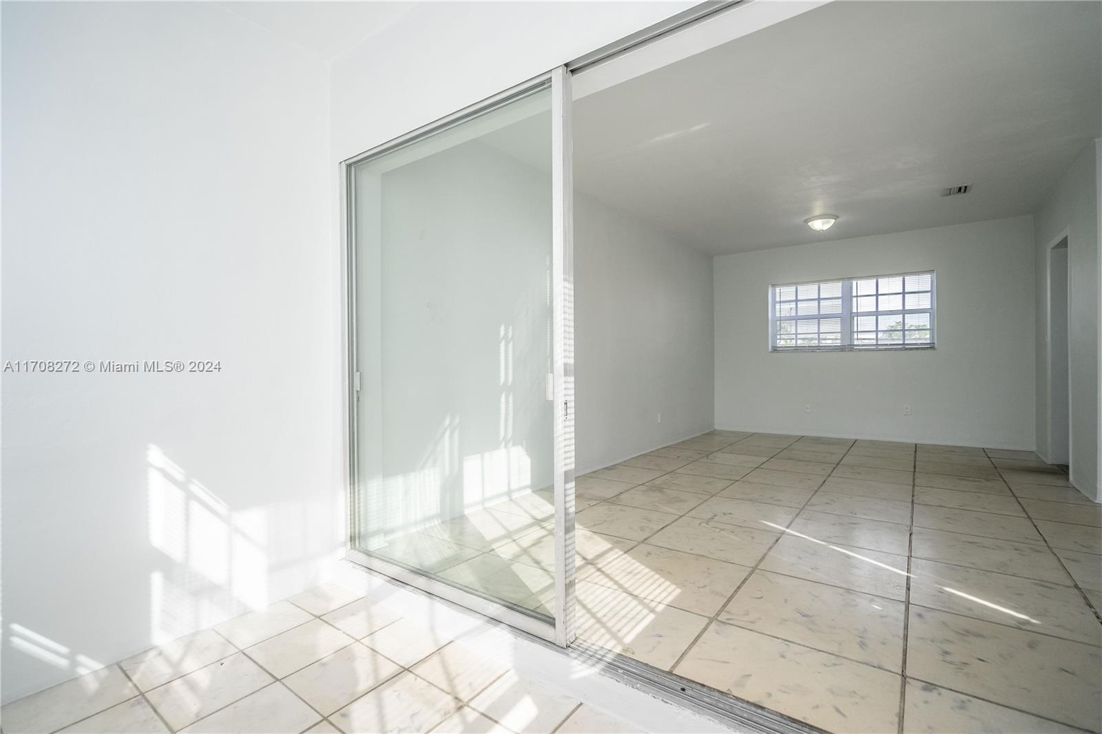 ISLE OF NORMANDY MIAMI VI - Residential Lease