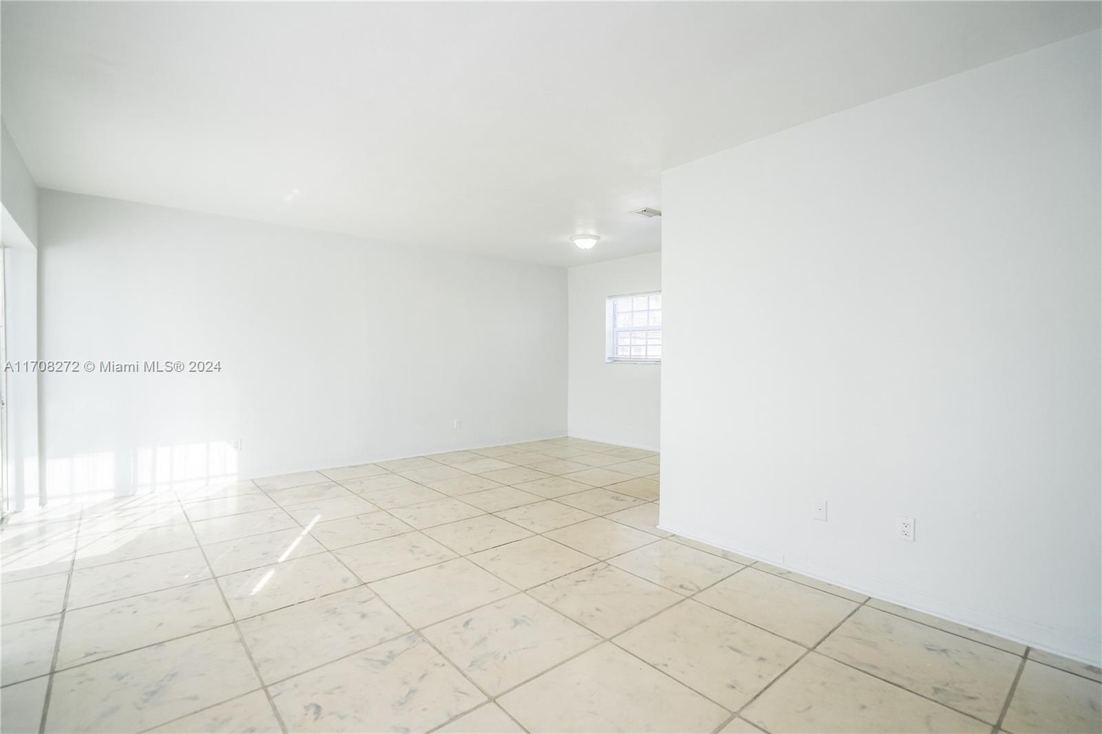 ISLE OF NORMANDY MIAMI VI - Residential Lease